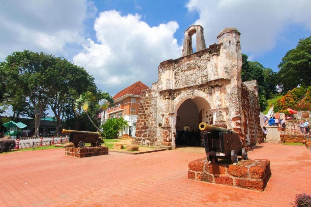 Hatten Place Melaka Eksteriør billede Malacca Stadthuys